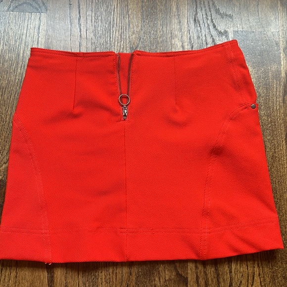 Mini skirt - Picture 2 of 2